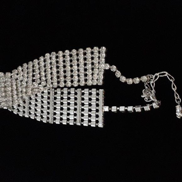 Ladies White Rhinestones Chocker - Picture 5 of 7